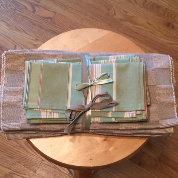 Set of placemats & napkins - NEW - Picture 3 of 10